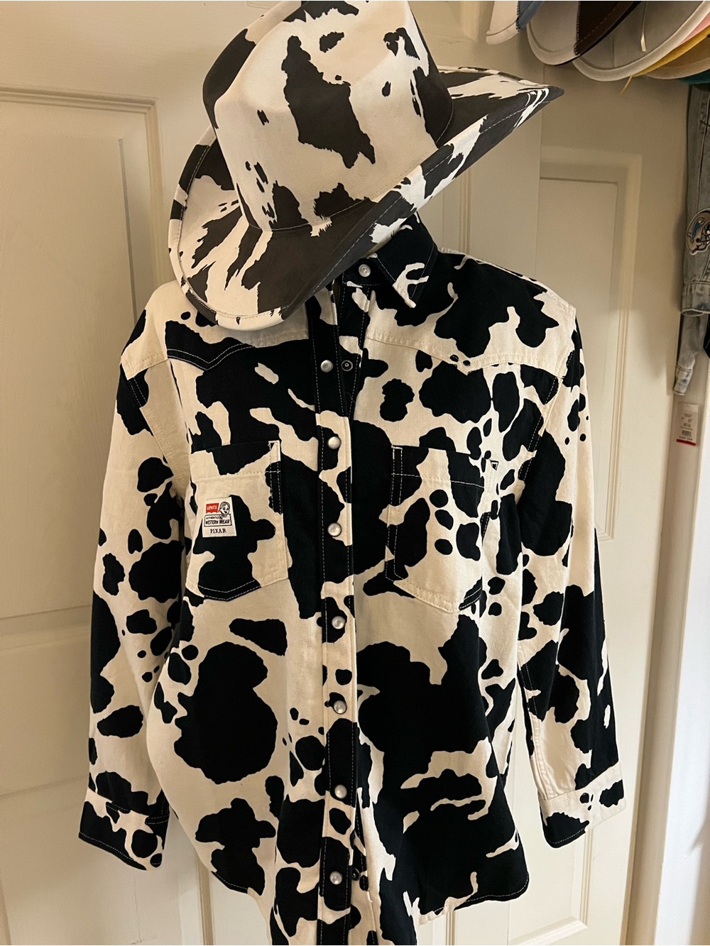 Levi Women’s Cow-Print Western Shirt Black & White NWT